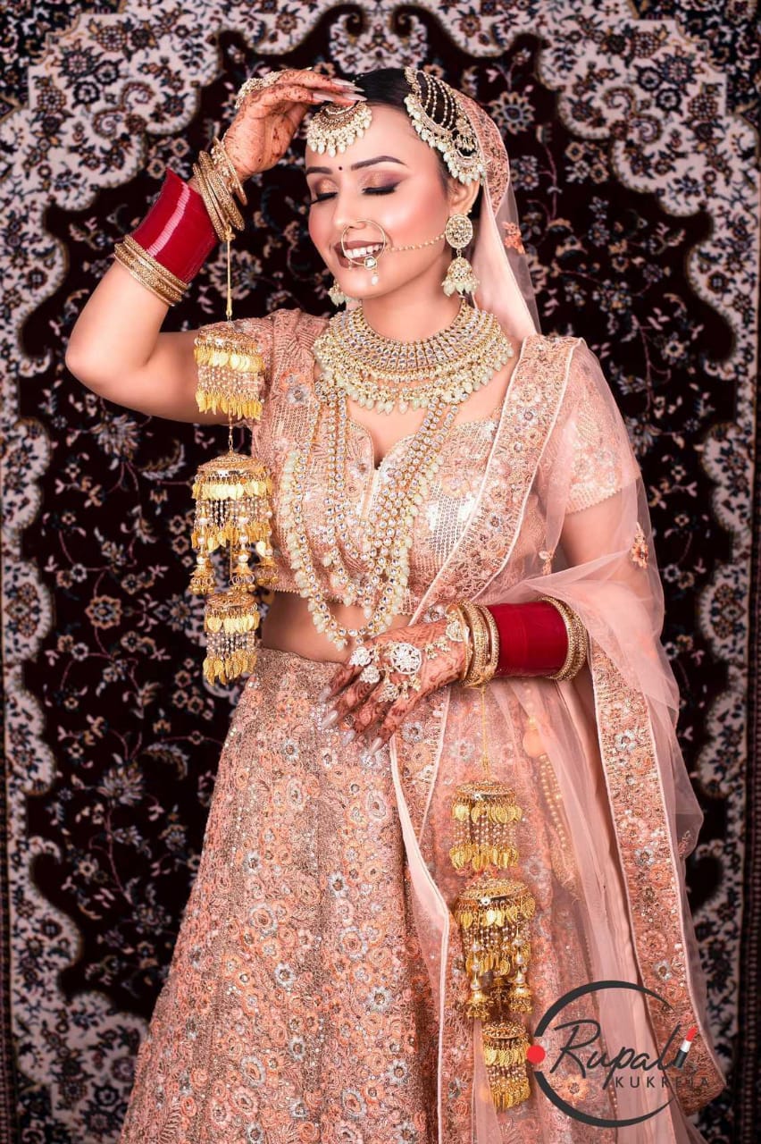 Lehenga on Rent in Sangam Vihar